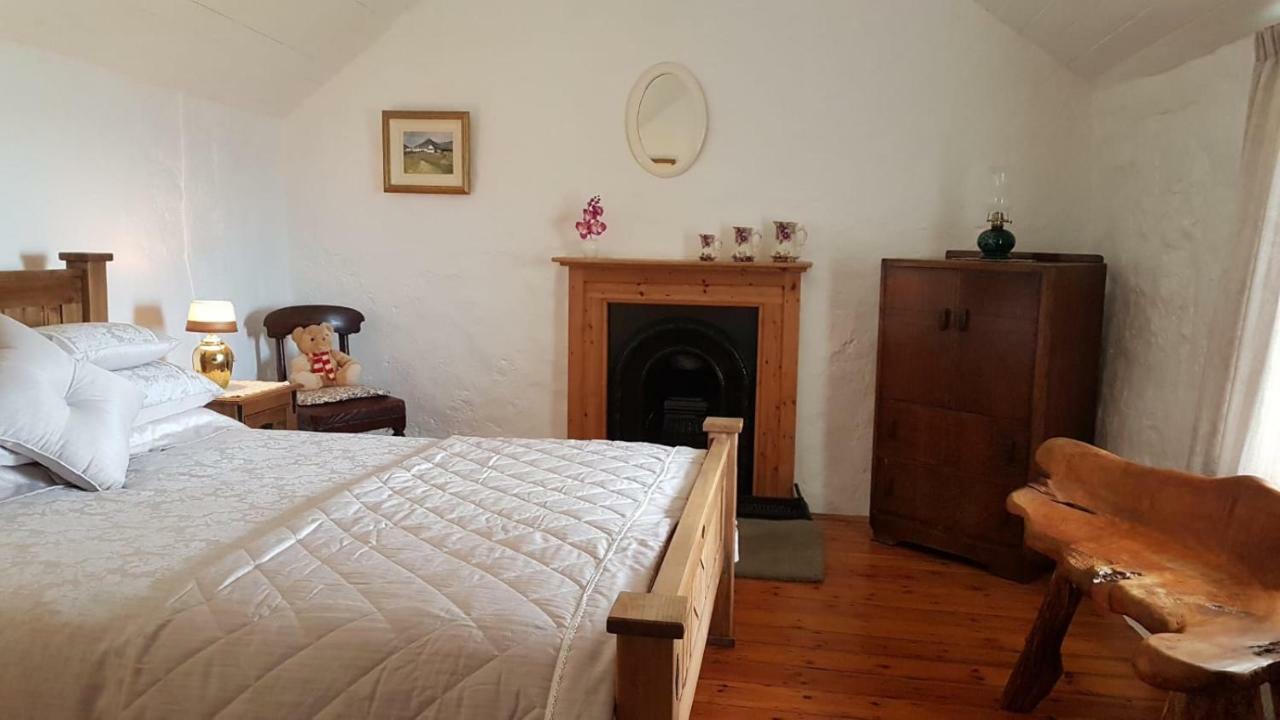 Stunning Views At Ballagh Cottage Newcastle Newcastle  Extérieur photo